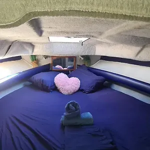Boat To Sleep In Barcelona , Sant Adrià de Besòs España